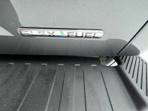 Used 2015 Ford F150 XLT image 11