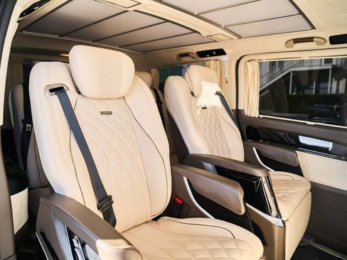 Used 2021 Mercedes-Benz Metris Passenger w/ Premium Safety Package image 29