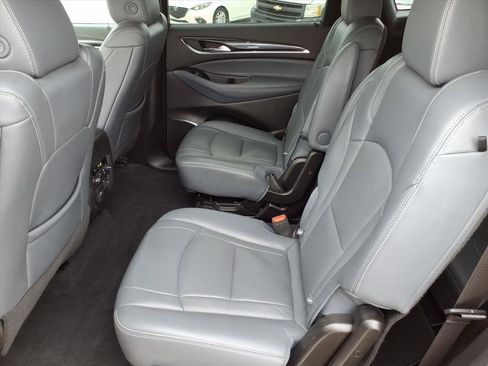 Used 2024 Buick Enclave Premium image 13