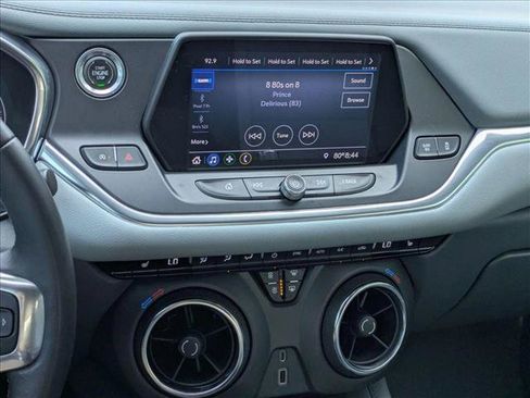Used 2020 Chevrolet Blazer LT FWD image 14