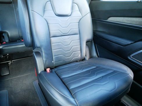Certified 2022 Kia Telluride SX w/ SX Prestige Package AWD/4WD image 14