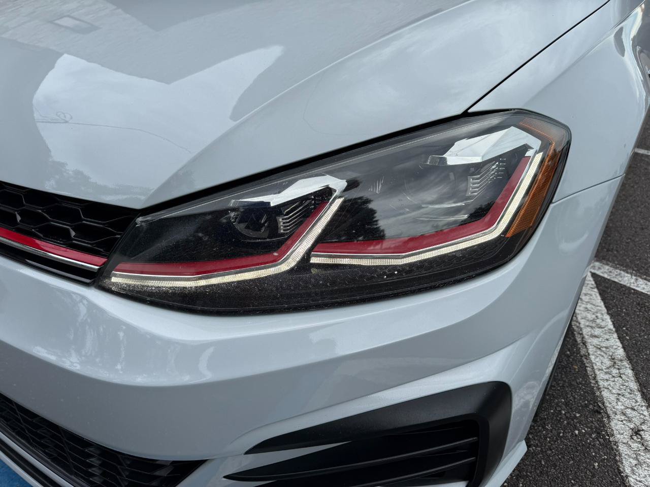 Used 2018 Volkswagen GTI SE FWD image 10