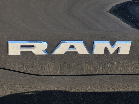 Used 2025 RAM 1500 Laramie AWD/4WD image 11
