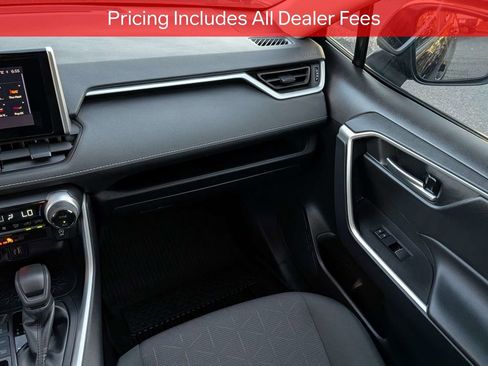 Certified 2025 Toyota RAV4 XLE AWD/4WD image 18