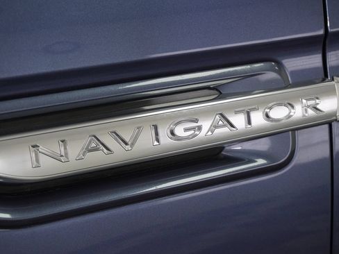 Used 2019 Lincoln Navigator L Reserve w/ Cargo Package AWD/4WD image 31