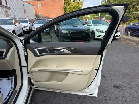 Used 2013 Lincoln MKZ FWD image 41