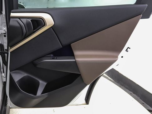 Certified 2025 BMW X3 xDrive30i w/ Convenience Package image 25