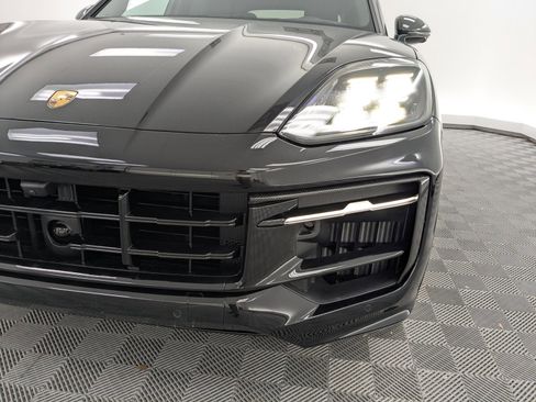 New 2026 Porsche Cayenne GTS image 22