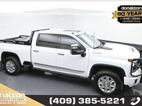 Used 2025 Chevrolet Silverado 2500 High Country w/ High Country Premium Package AWD/4WD image 19