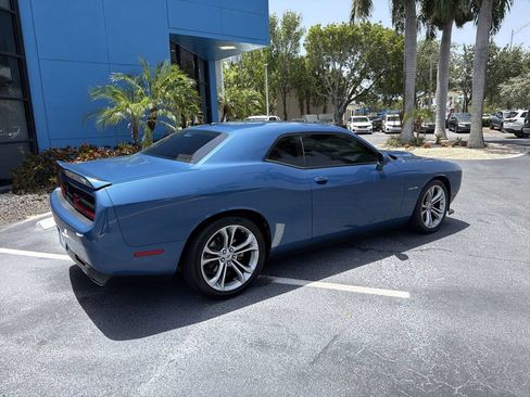 Used 2022 Dodge Challenger R/T RWD image 8