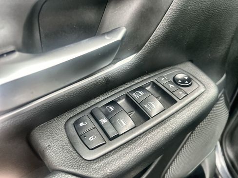 Used 2019 RAM 1500 Big Horn image 17