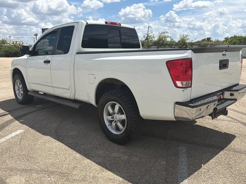 Used 2014 Nissan Titan SV w/ SV Value Truck Package AWD/4WD image 3