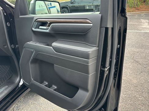 Used 2025 Chevrolet Silverado 1500 LT image 12