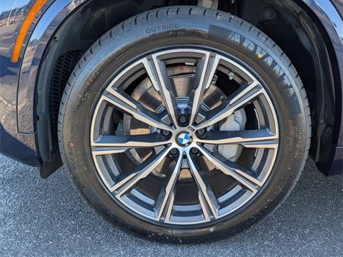 Used 2019 BMW X5 xDrive40i w/ M Sport Package image 13