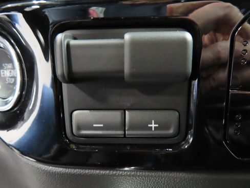 Used 2025 Chevrolet Silverado 1500 LT Trail Boss w/ Convenience Package II image 60