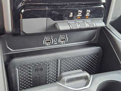 New 2026 RAM 1500 4x4 Crew Cab image 21