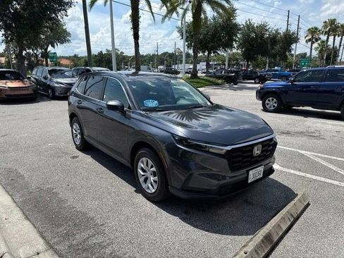 Used 2025 Honda CR-V LX image 3