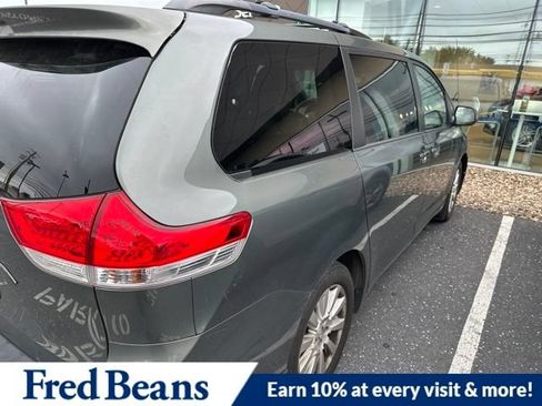 Used 2014 Toyota Sienna XLE AWD/4WD image 13