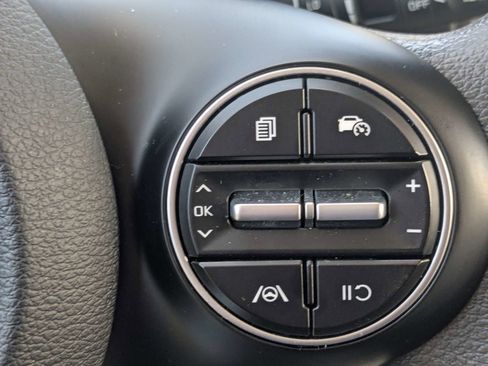 Certified 2023 Kia Soul LX FWD image 32