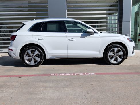 Used 2023 Audi Q5 2.0T Premium w/ Convenience Package image 11