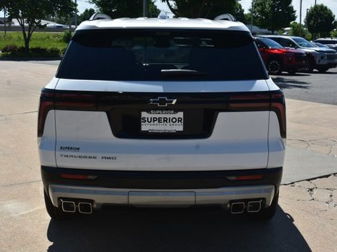 New 2026 Chevrolet Traverse LT w/ Driver Confidence Package AWD/4WD image 6