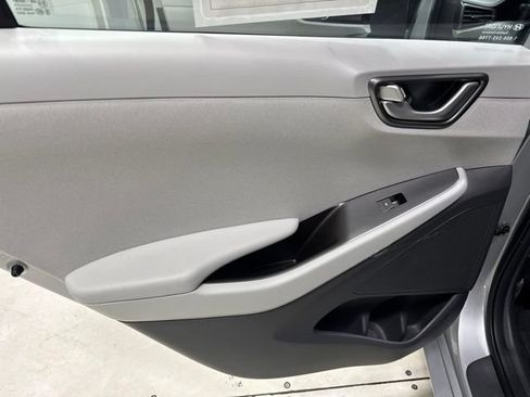 Used 2020 Hyundai Ioniq Blue FWD image 14