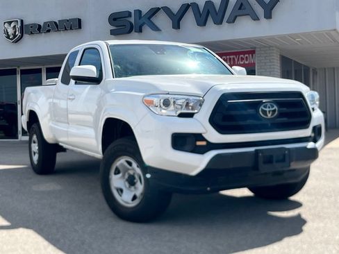 Used 2021 Toyota Tacoma SR w/ SR Convenience Package AWD/4WD image 1