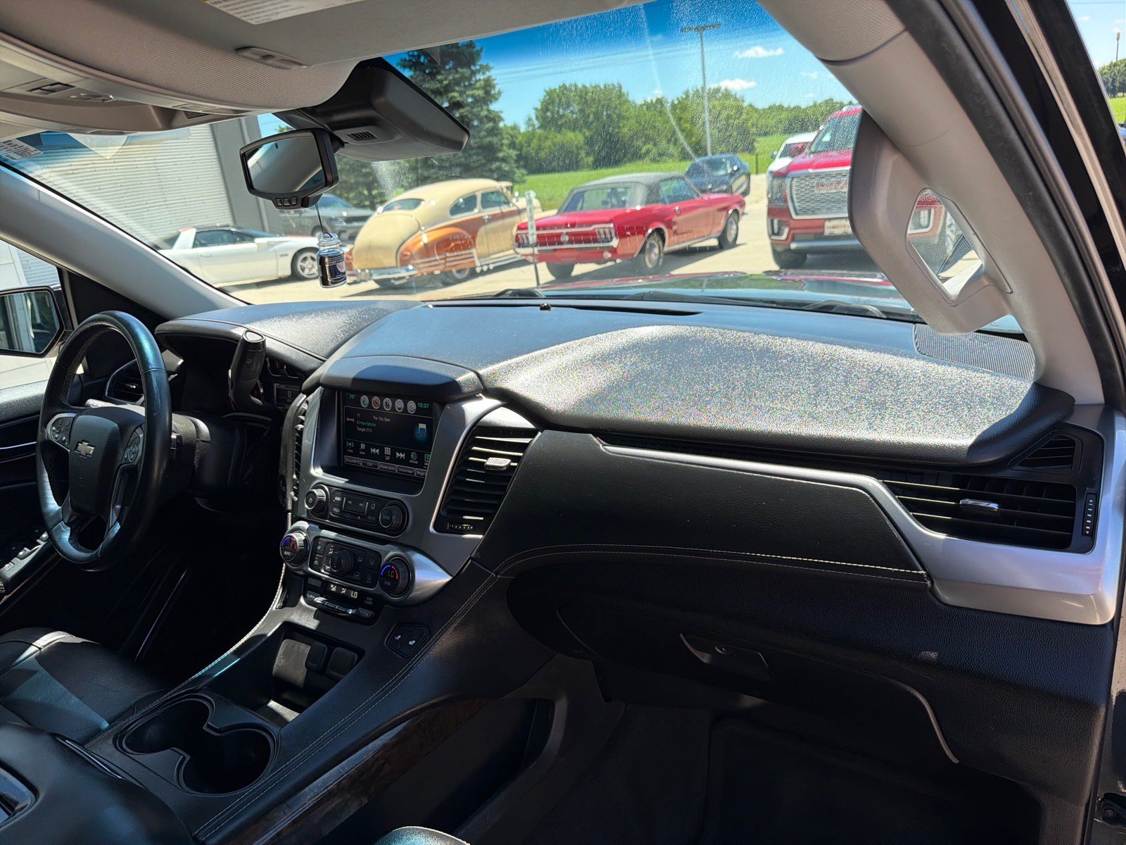 Used 2016 Chevrolet Suburban LT AWD/4WD image 34