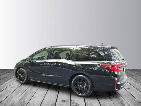 Certified 2025 Honda Odyssey Sport-L image 3