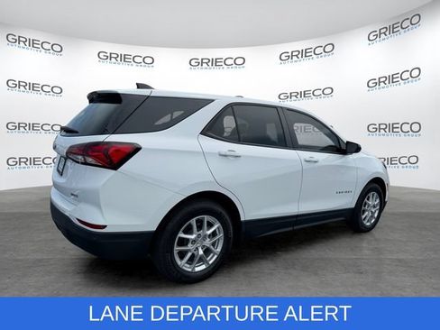 Used 2023 Chevrolet Equinox LS w/ LS Convenience Package FWD image 7
