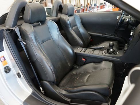 Used 2004 Nissan 350Z Touring RWD image 45