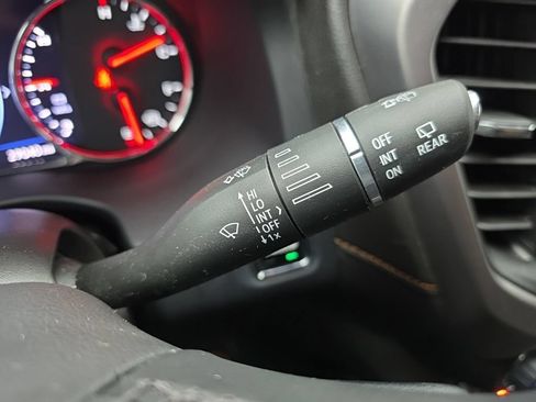 Used 2023 GMC Acadia AT4 w/ Technology Package AWD/4WD image 31