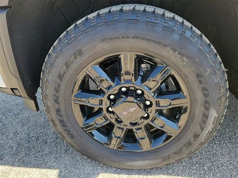 New 2026 GMC Sierra 2500 AT4 w/ AT4 Premium Plus Package image 10