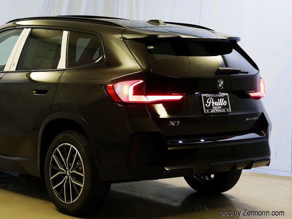 New 2027 BMW X1 xDrive28i AWD/4WD image 8