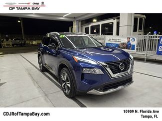 Used 2021 Nissan Rogue Platinum image 1