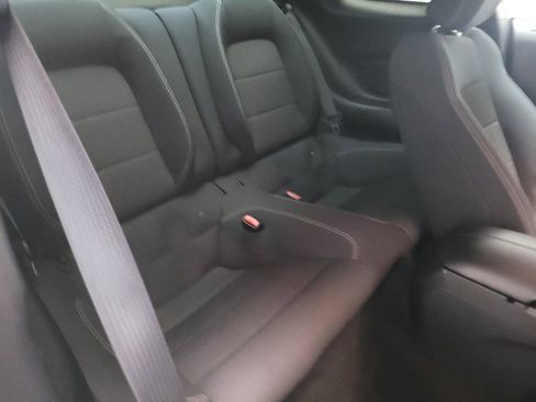Used 2016 Ford Mustang Coupe image 19