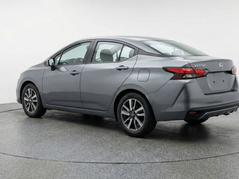 Used 2025 Nissan Versa SV image 6