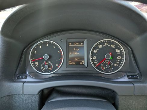 Used 2017 Volkswagen Tiguan Wolfsburg Edition image 14