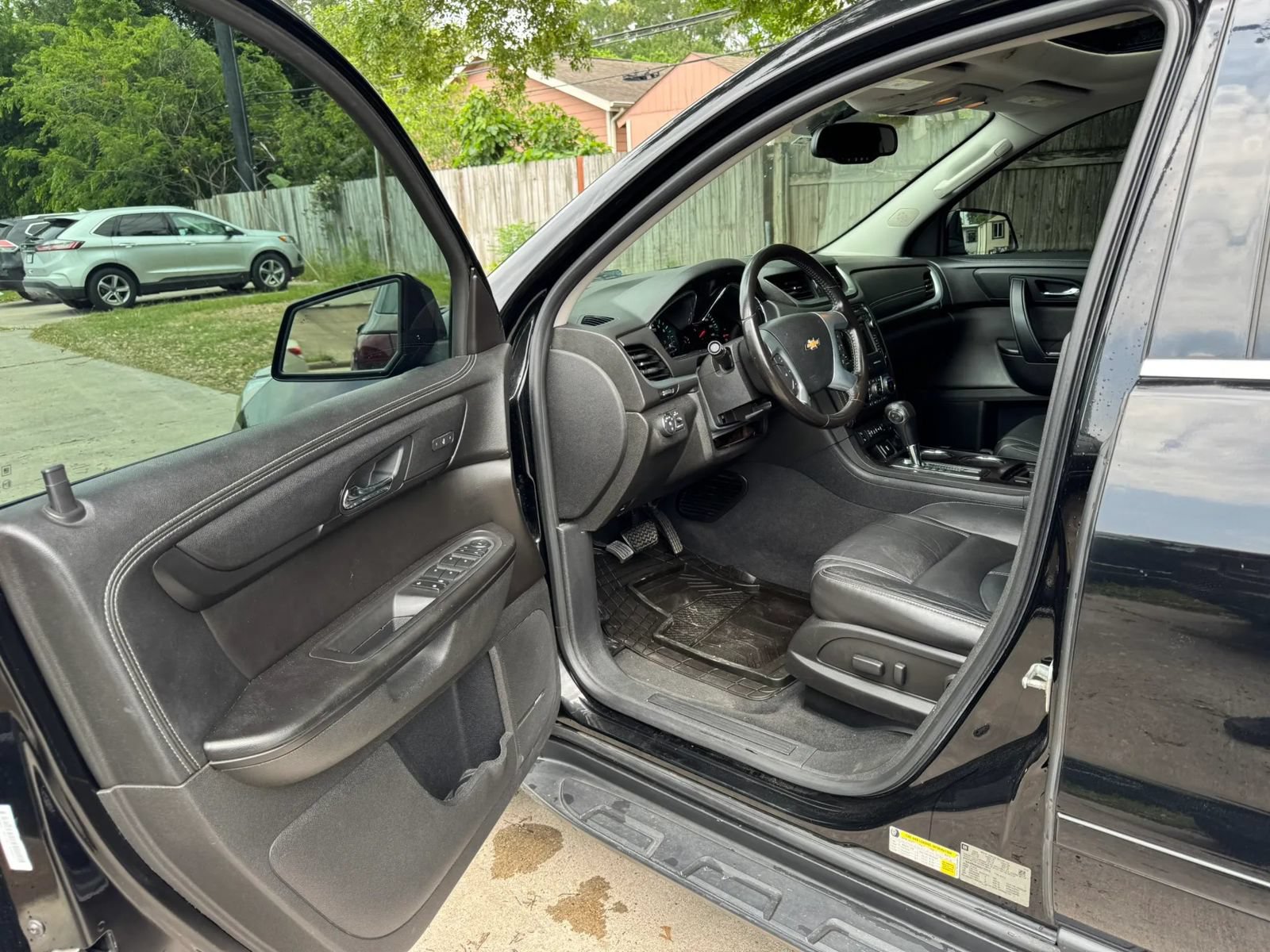 Used 2017 Chevrolet Traverse LT FWD image 14