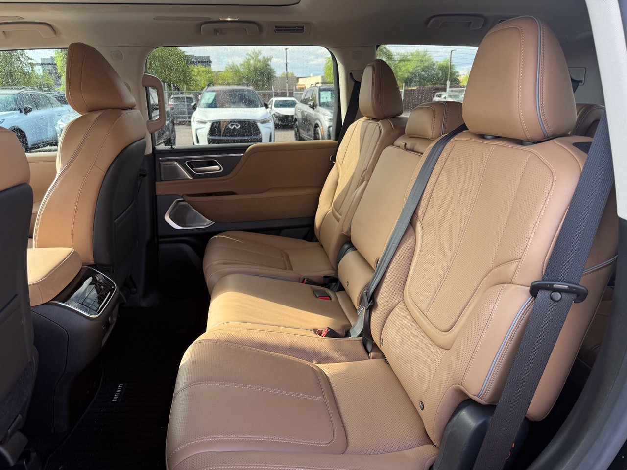 Certified 2025 INFINITI QX80 Sensory AWD/4WD image 9