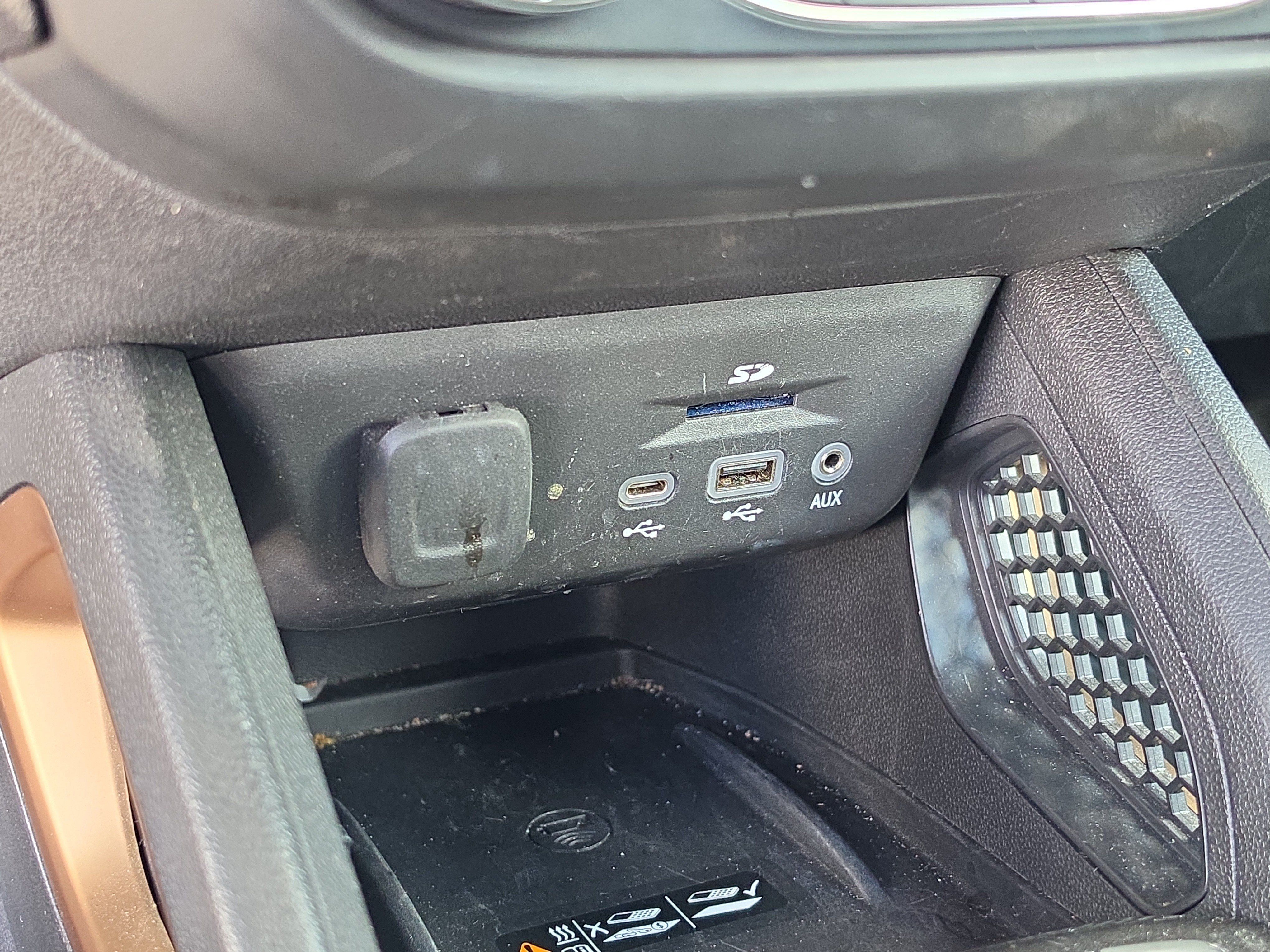 Certified 2022 Chevrolet TrailBlazer ACTIV w/ Sun and Liftgate Package FWD image 28