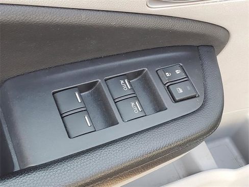 Used 2019 Honda Pilot Touring image 11