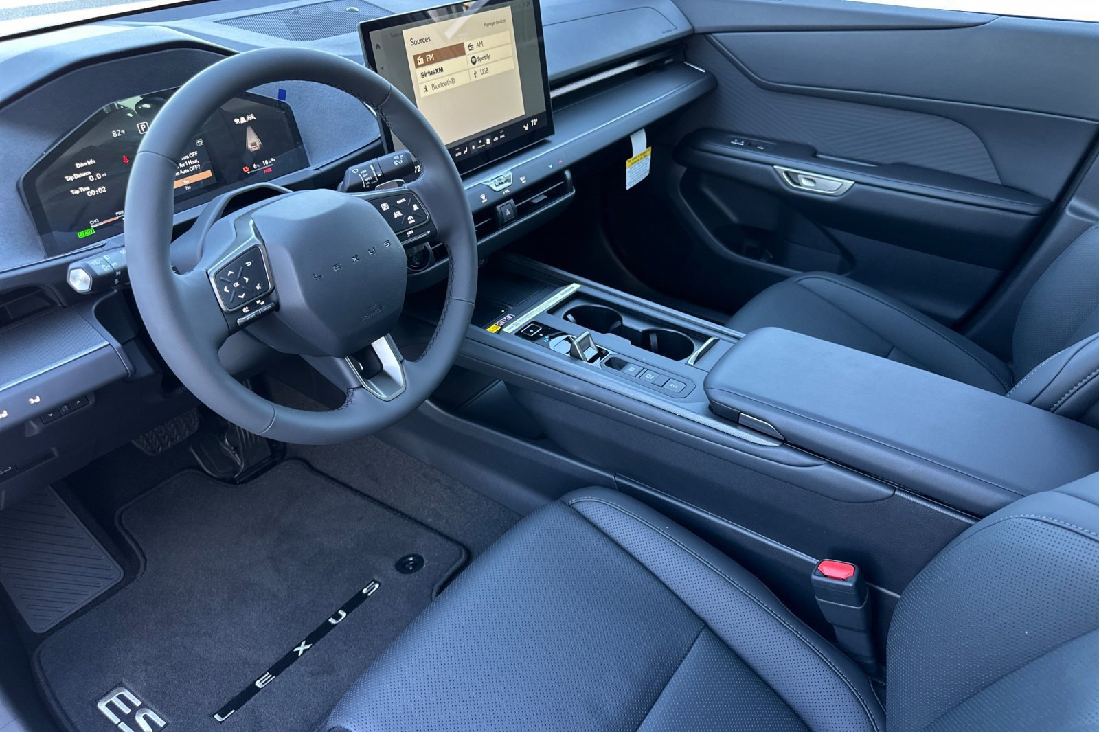 New 2026 Lexus ES 500e w/ Convenience Package AWD/4WD image 4