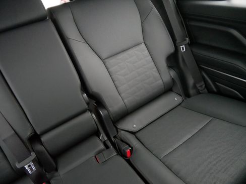 Certified 2025 Toyota 4Runner TRD Off-Road Premium image 14