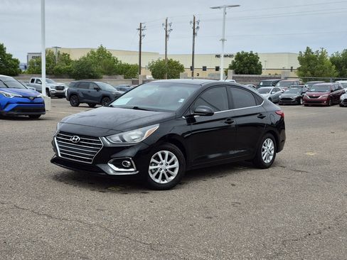 Used 2022 Hyundai Accent SEL w/ Cargo Package FWD image 1