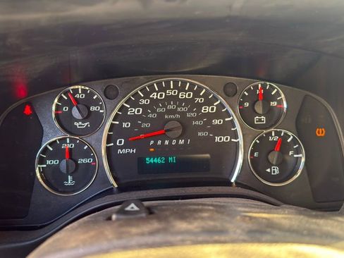 Used 2016 Chevrolet Express 3500 image 11