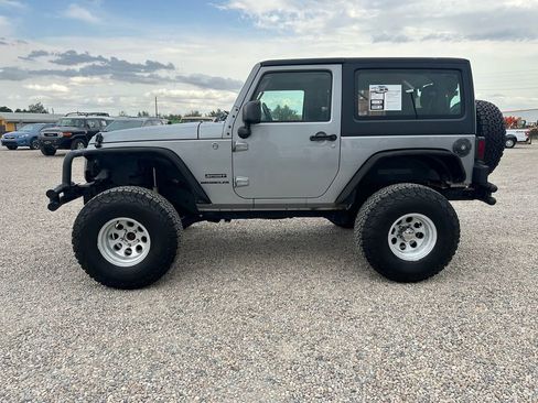 Used 2015 Jeep Wrangler Sport w/ Connectivity Group image 5