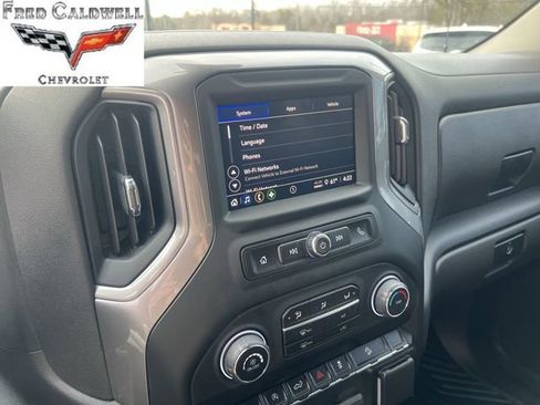 Used 2024 Chevrolet Silverado 1500 Custom Trail Boss w/ Dark Appearance Package image 19