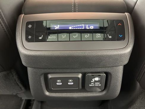 New 2026 Nissan Pathfinder Platinum image 46