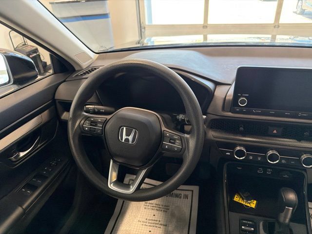 Used 2024 Honda CR-V EX image 29